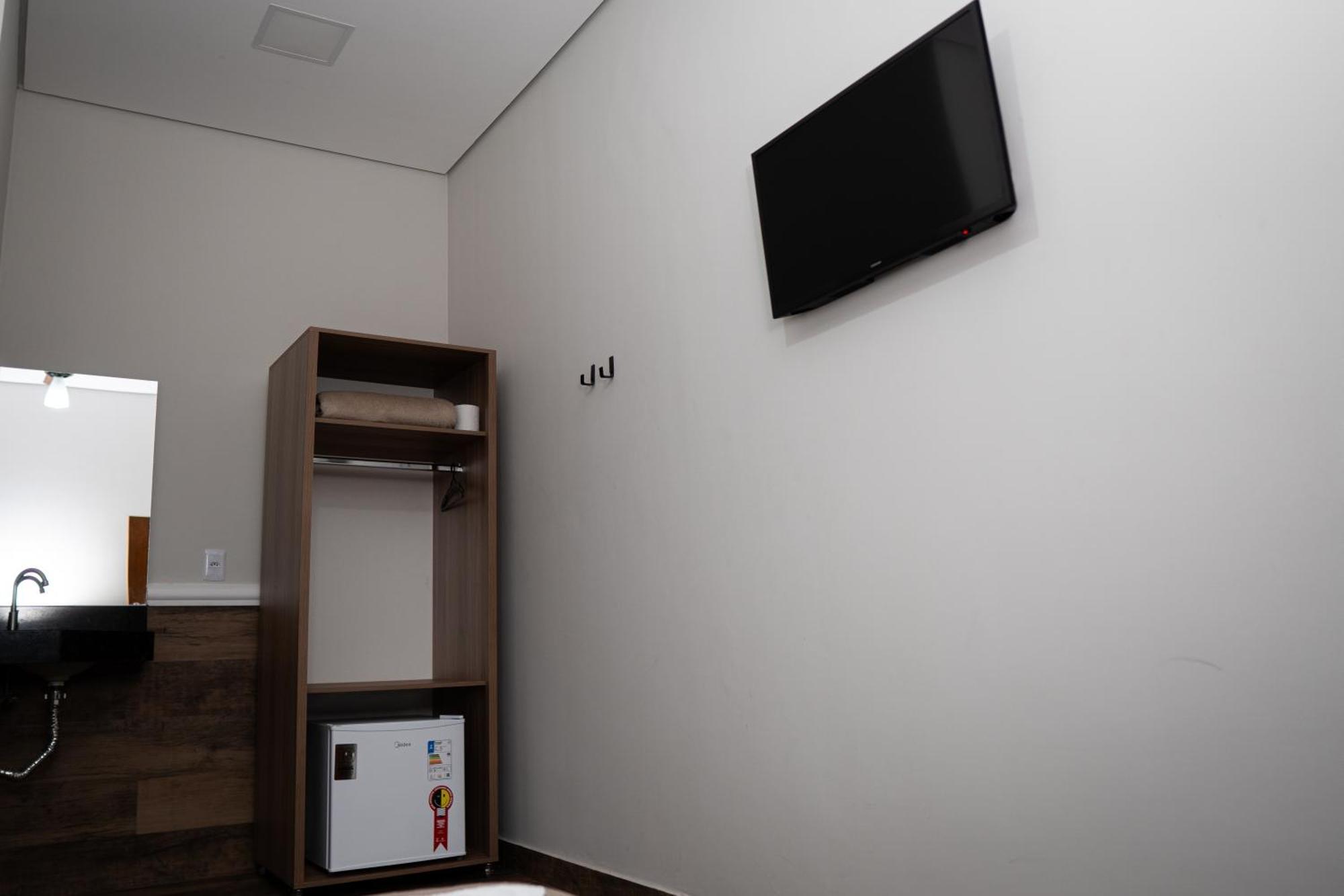 Hotel Nixon Proximo, Rodoviaria, Prefeitura E A Matriz Central Itaí Екстериор снимка