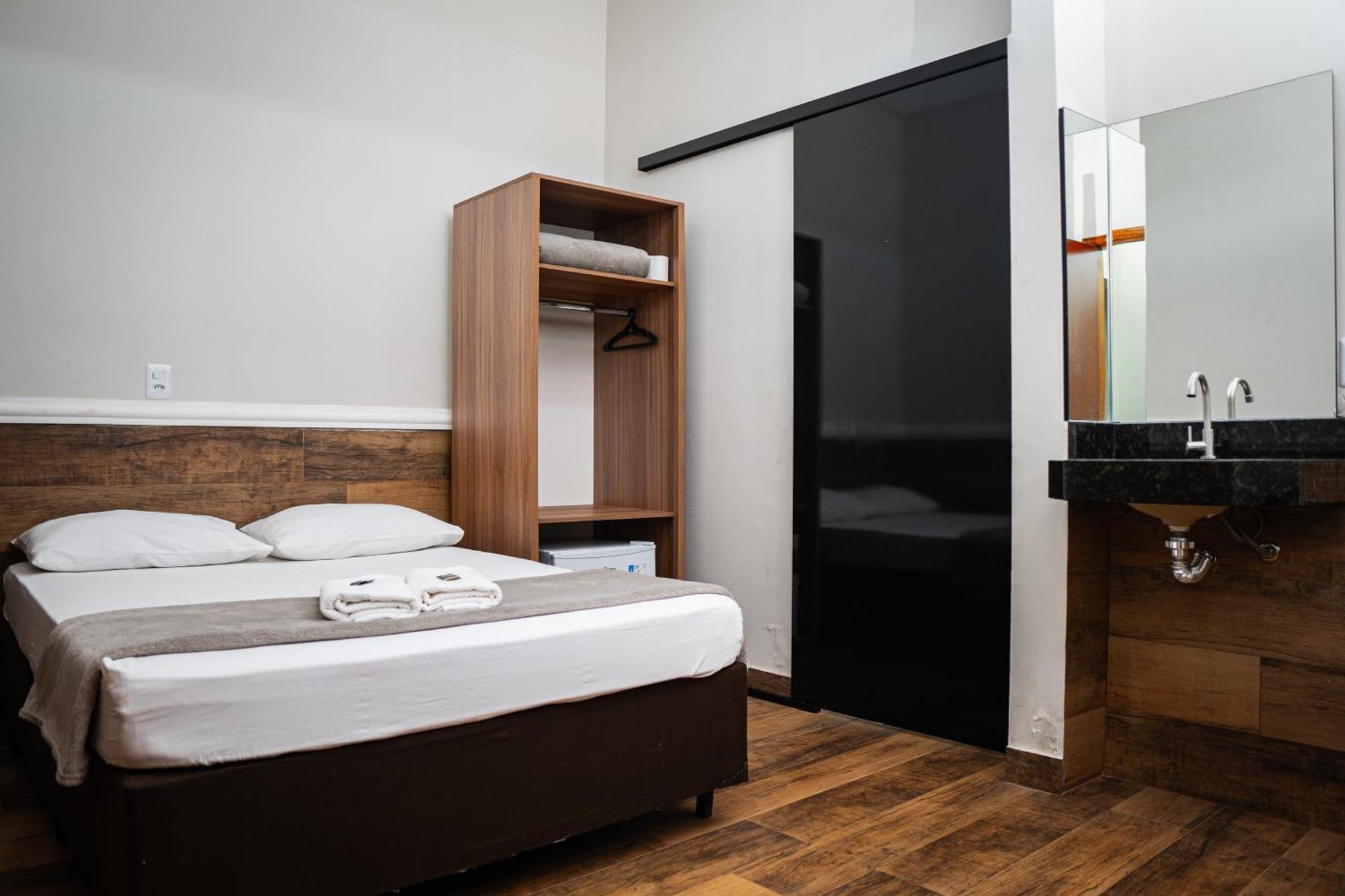 Hotel Nixon Proximo, Rodoviaria, Prefeitura E A Matriz Central Itaí Екстериор снимка