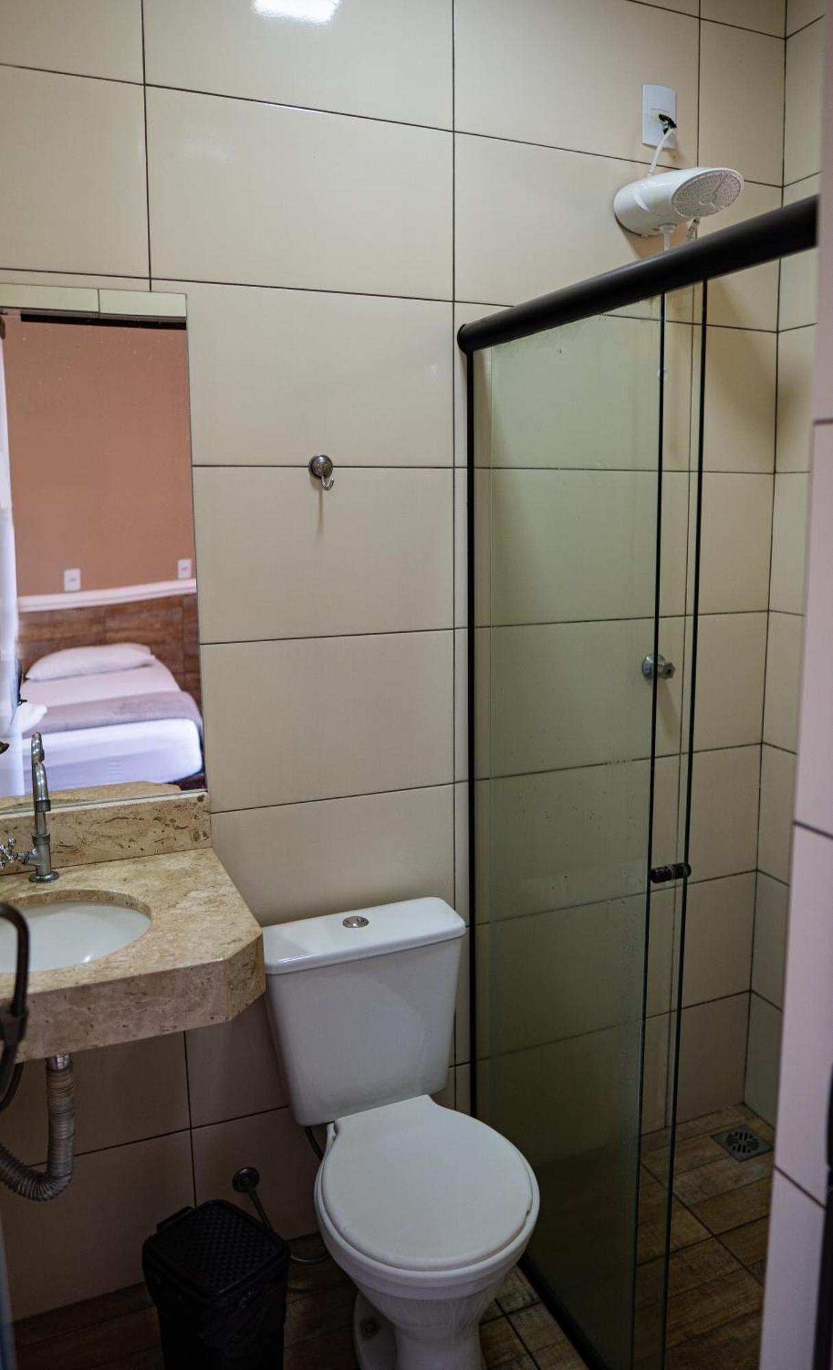 Hotel Nixon Proximo, Rodoviaria, Prefeitura E A Matriz Central Itaí Екстериор снимка