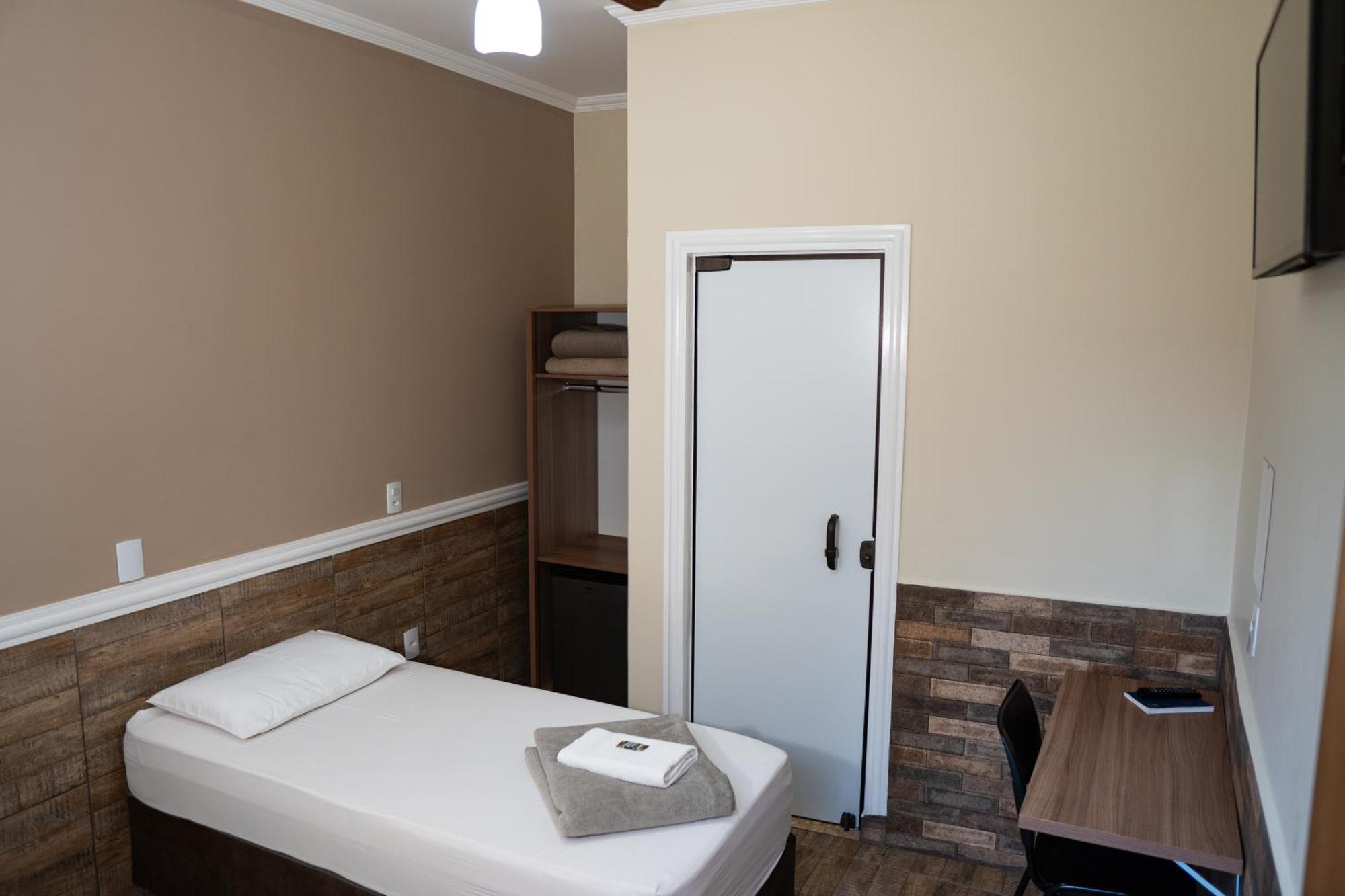 Hotel Nixon Proximo, Rodoviaria, Prefeitura E A Matriz Central Itaí Екстериор снимка