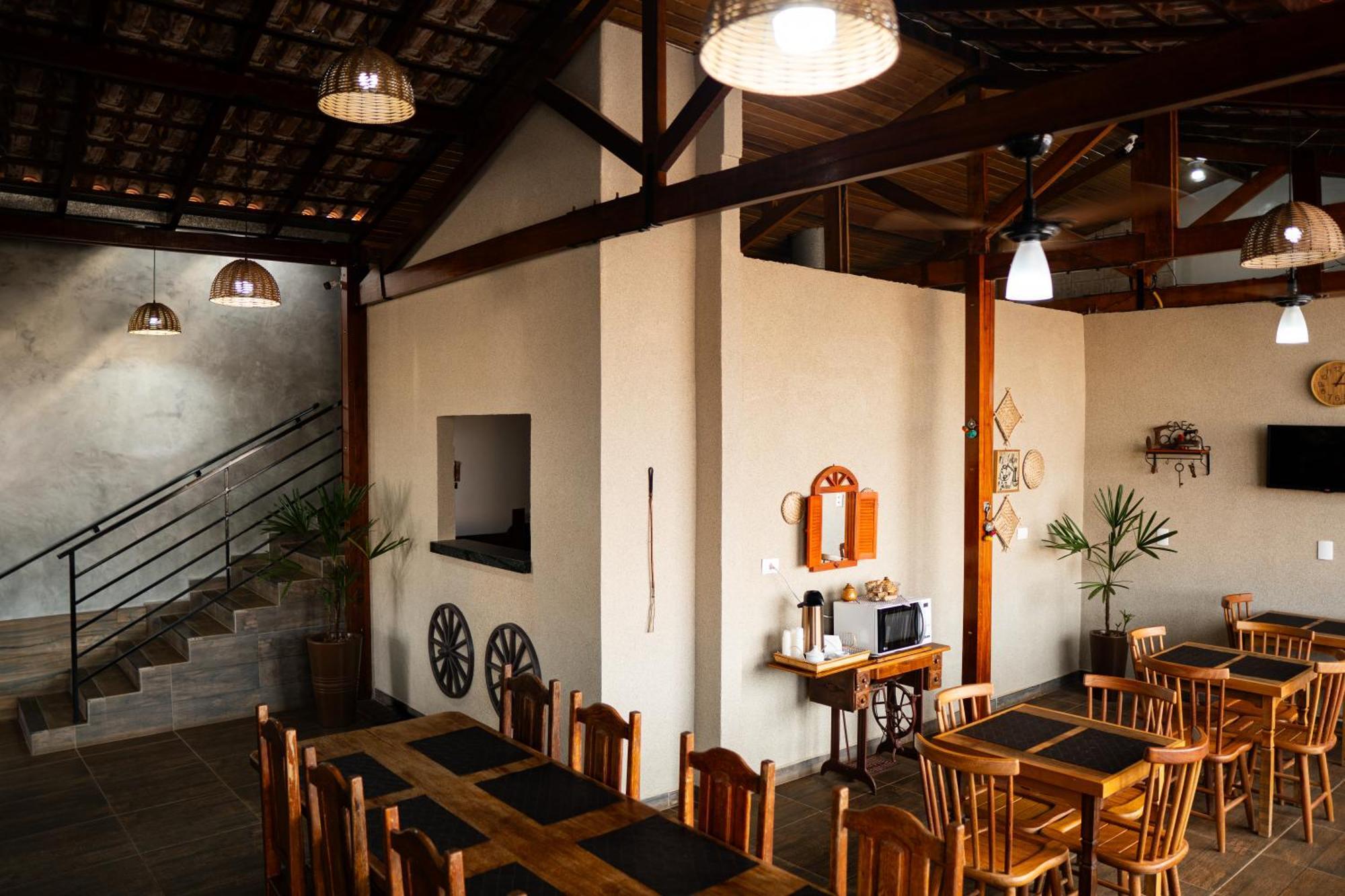 Hotel Nixon Proximo, Rodoviaria, Prefeitura E A Matriz Central Itaí Екстериор снимка