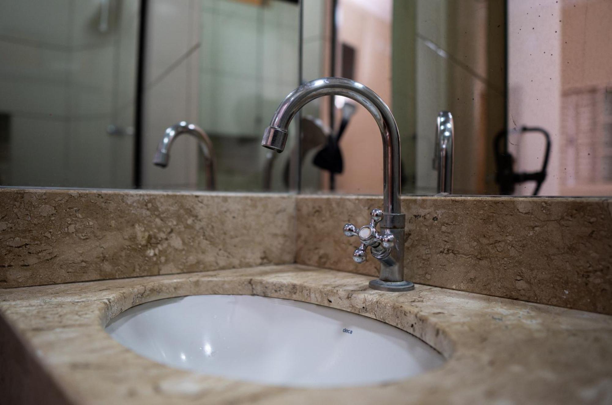 Hotel Nixon Proximo, Rodoviaria, Prefeitura E A Matriz Central Itaí Екстериор снимка